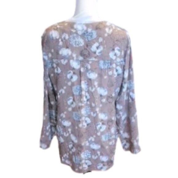 Youtalia Pullover Long Sleeve V Neck Blouse in Beige, White and Blue Size Large - Picture 2 of 4
